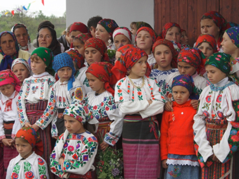 Moldvai csángó lányok